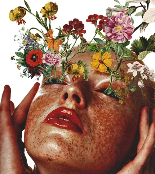 Een gezicht omringd door handen, met bloemen die uit het hoofd groeien